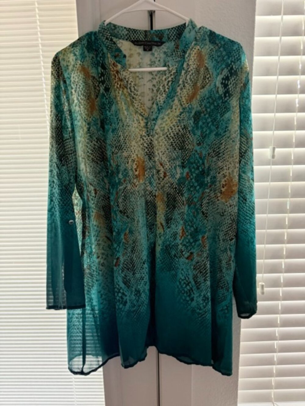 Mushkaby Sienna Rose, Inc. Snake Turquoise Aqua Button Blouse